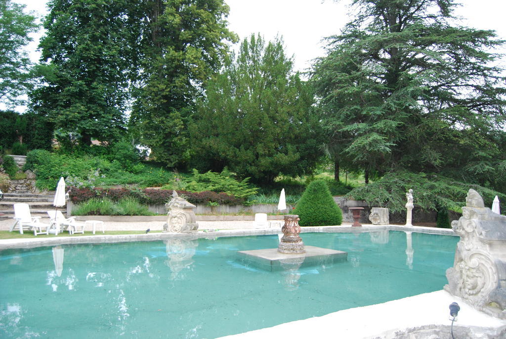 Chateau De Chantelauze Olliergues Εξωτερικό φωτογραφία