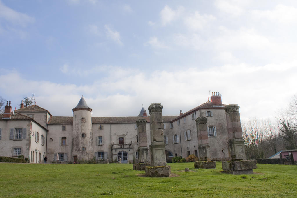 Chateau De Chantelauze Olliergues Εξωτερικό φωτογραφία